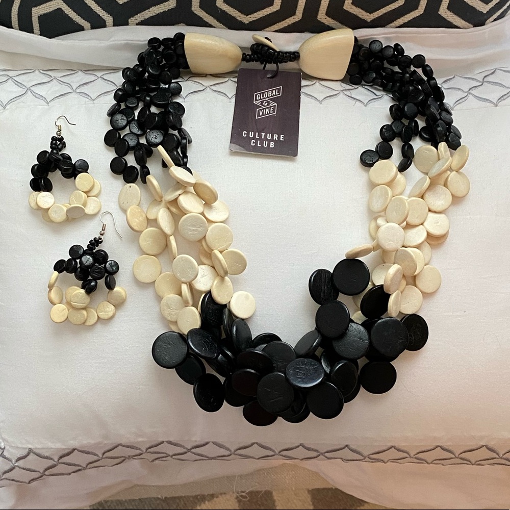 Black & white wood bead necklace & match earrings